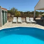 Alfarrobeiras Ferienhaus *