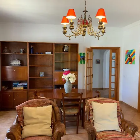 Alfarrobeiras * 阿尔布费拉