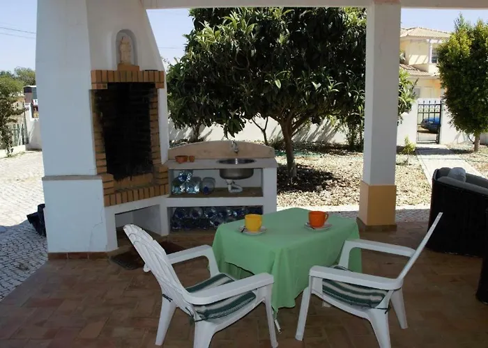 Alfarrobeiras 度假居